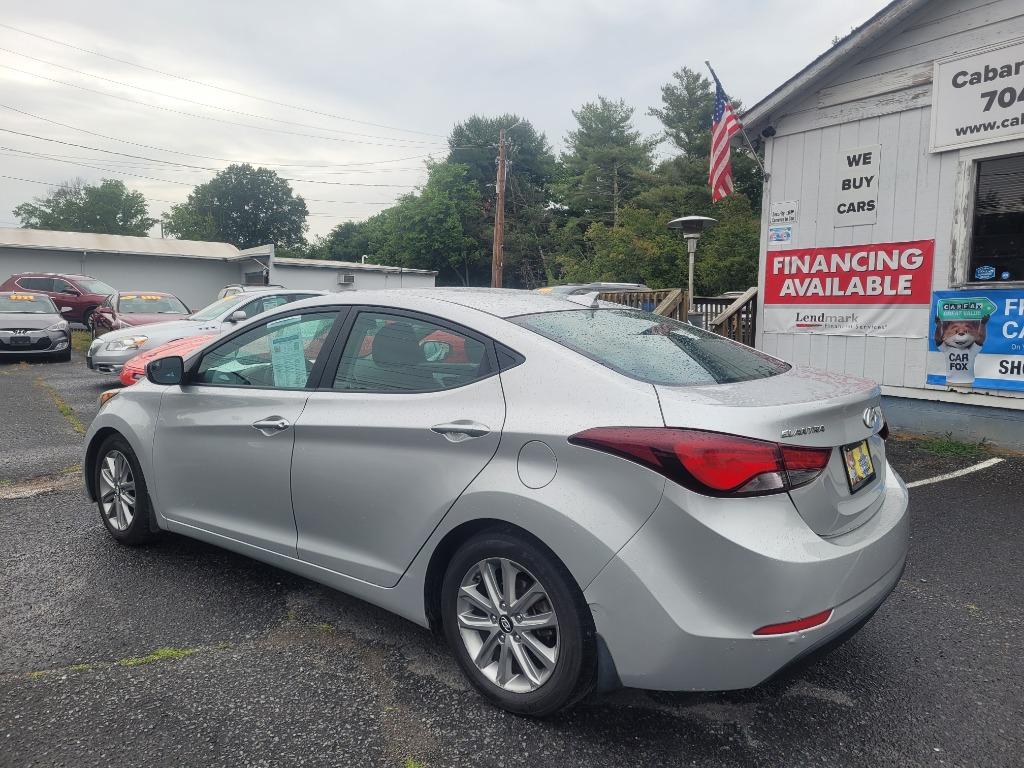 2016 Hyundai Elantra SE photo