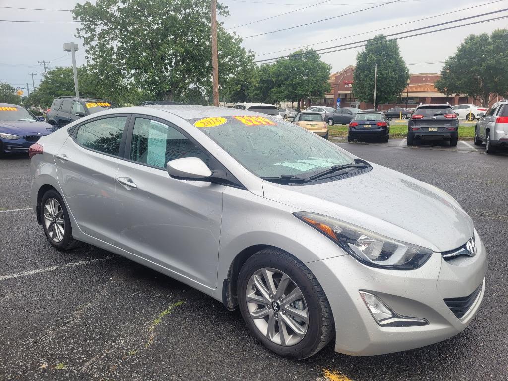 2016 Hyundai Elantra SE photo