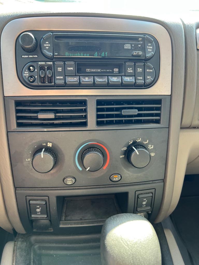 2003 Jeep Grand Cherokee Laredo photo
