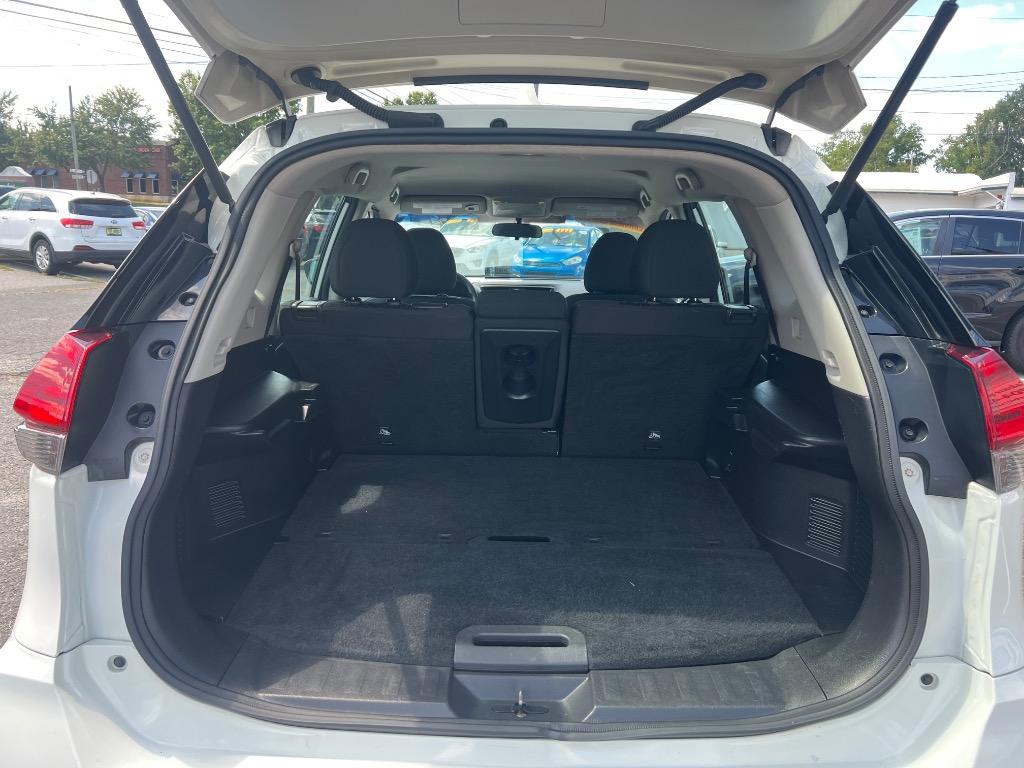 2017 Nissan Rogue - $8,999