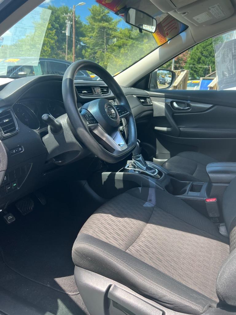2017 Nissan Rogue - $8,999