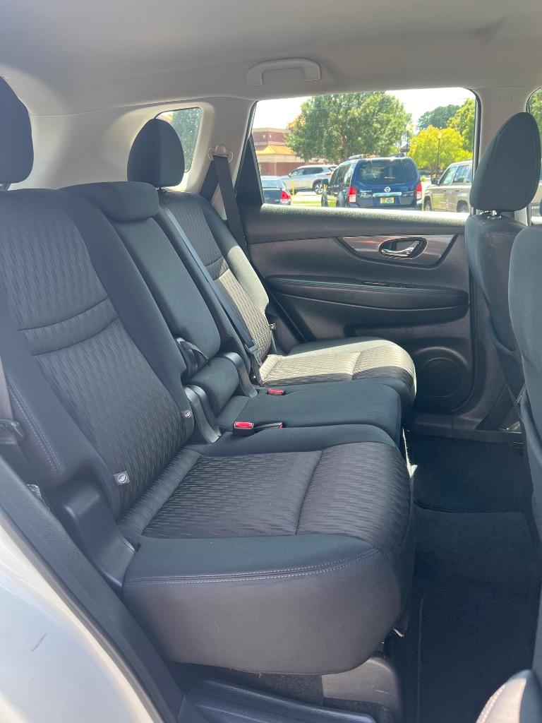 2017 Nissan Rogue - $8,999