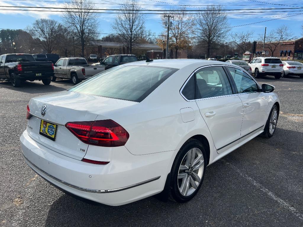 2017 Volkswagen Passat - $8,999