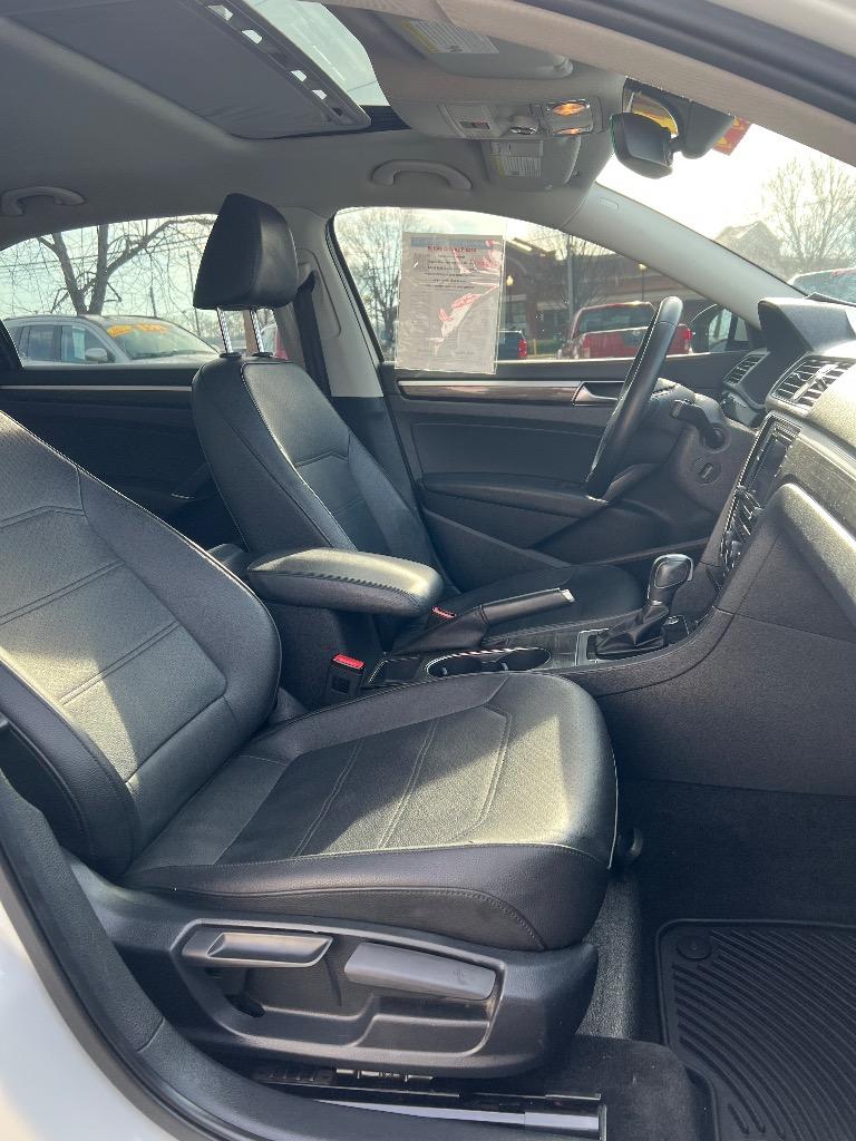 2017 Volkswagen Passat - $8,999
