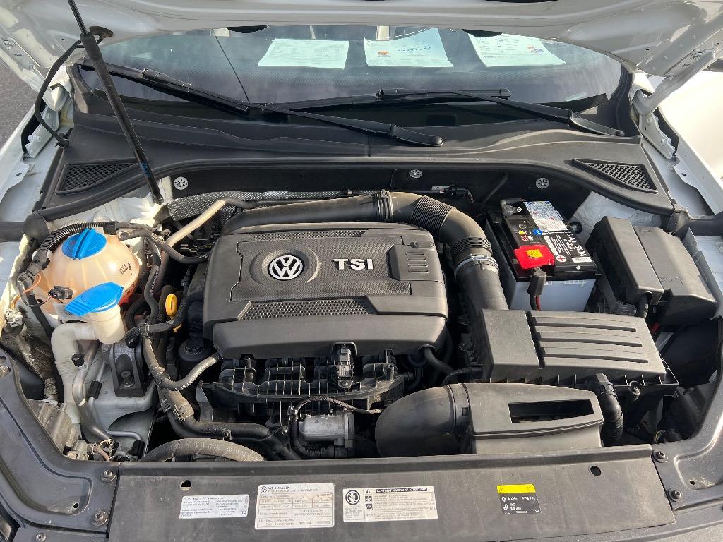 2017 Volkswagen Passat - $8,999