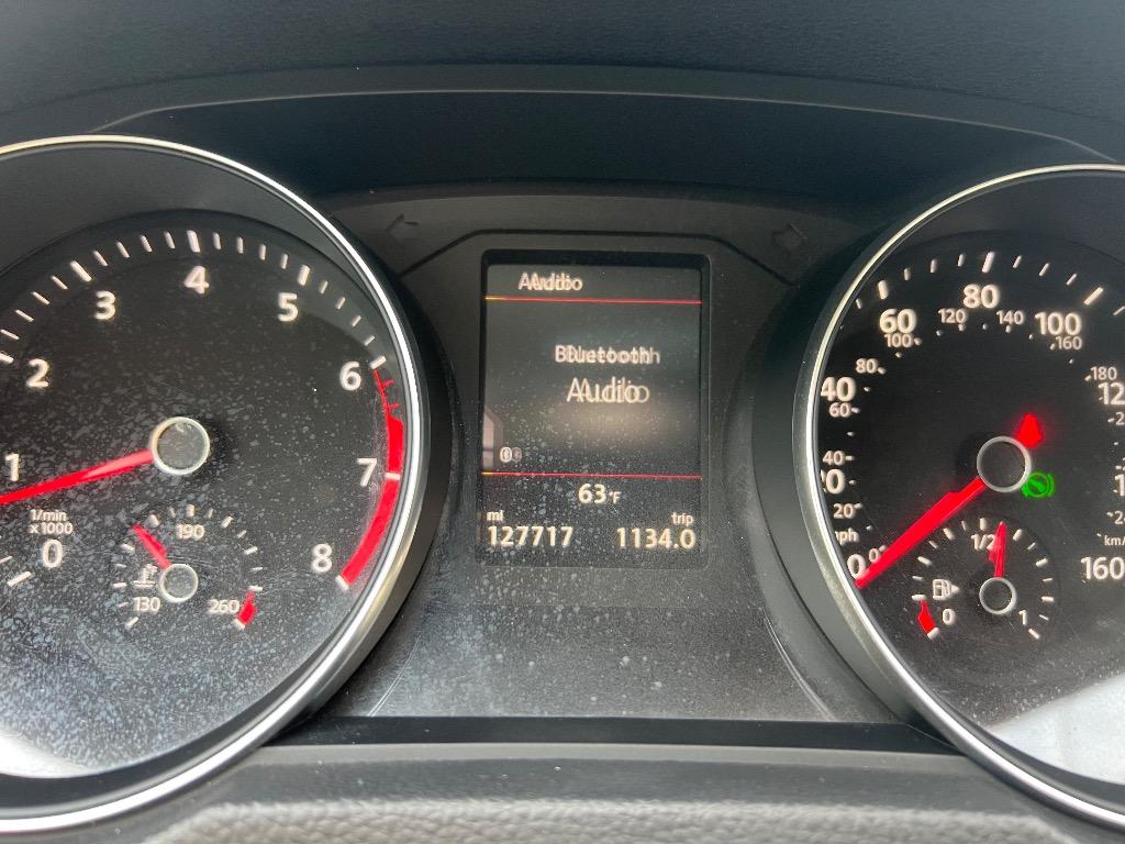 2017 Volkswagen Passat - $8,999