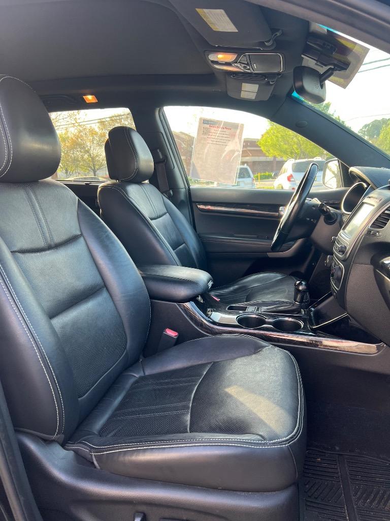 2014 Kia Sorento - $7,999