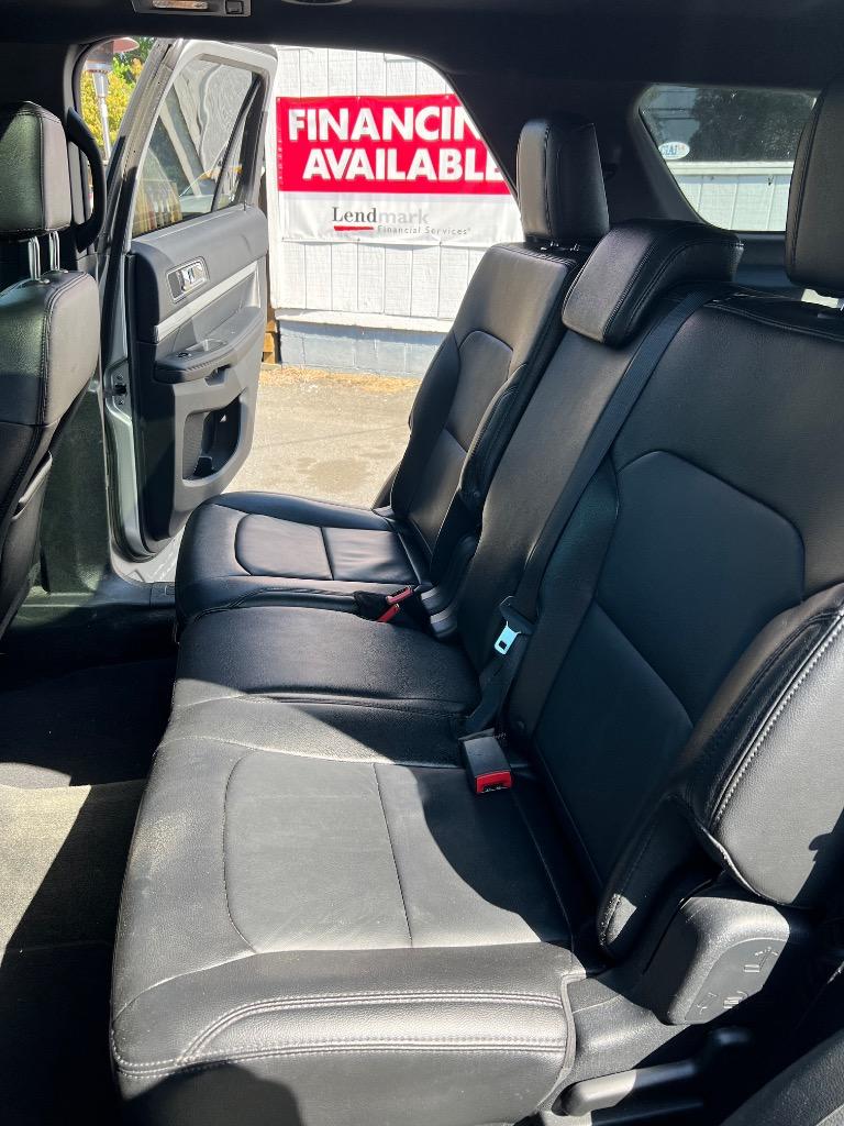 2016 Ford Explorer - $10,999