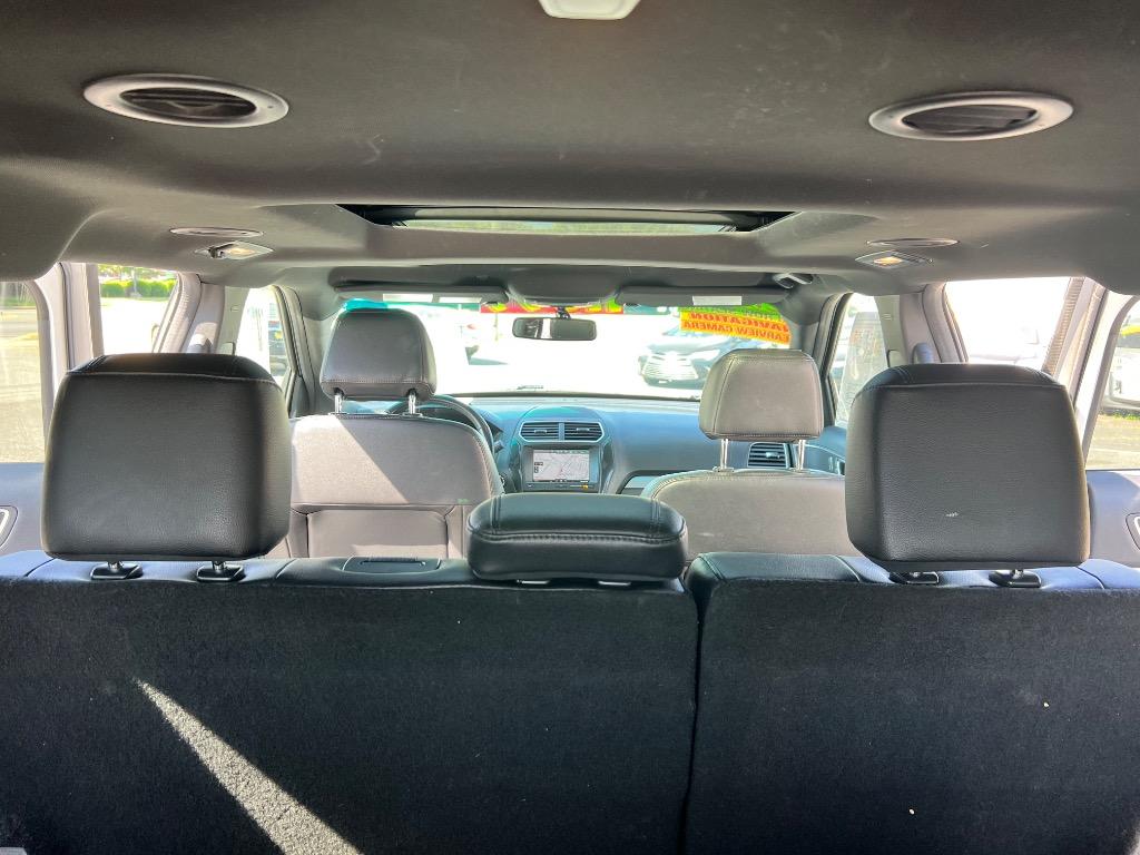 2016 Ford Explorer - $10,999