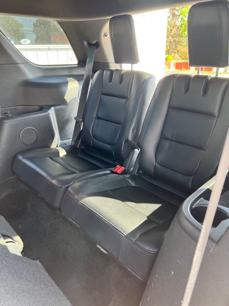 2016 Ford Explorer - $10,999