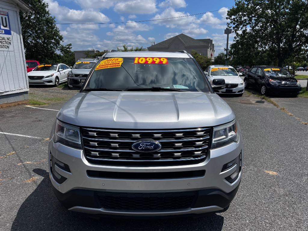2016 Ford Explorer - $10,999