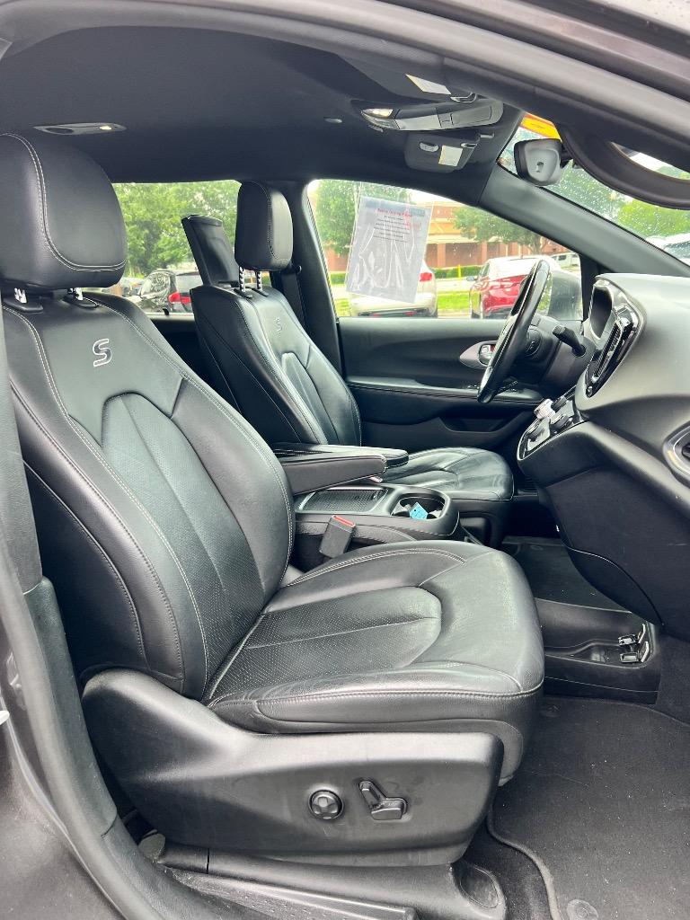 2019 Chrysler Pacifica - $11,999