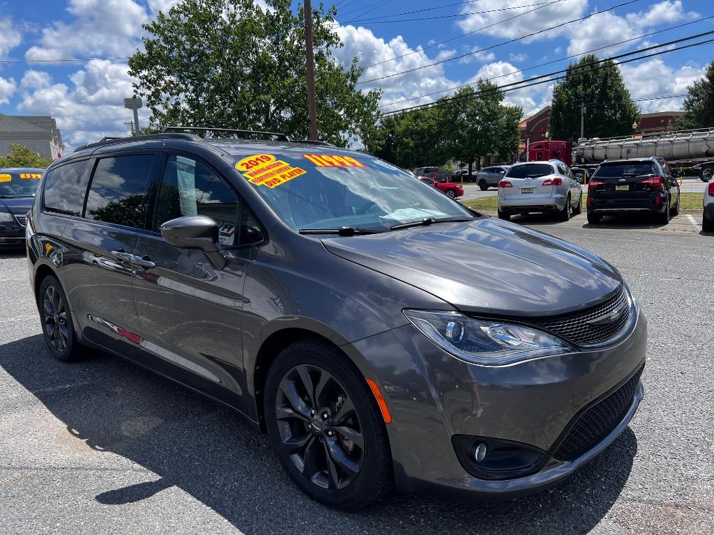 2019 Chrysler Pacifica - $11,999