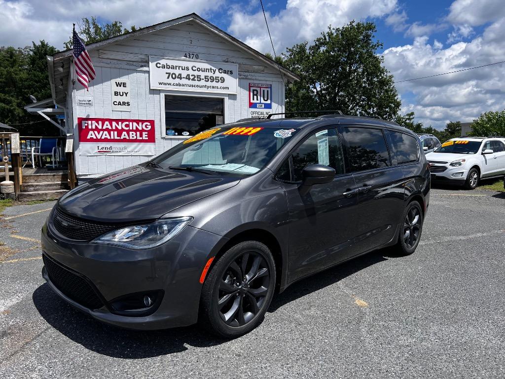 2019 Chrysler Pacifica - $11,999