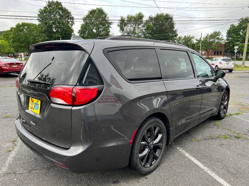 2019 Chrysler Pacifica - $11,999