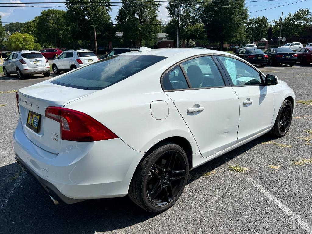 2017 Volvo S60 - $10,599