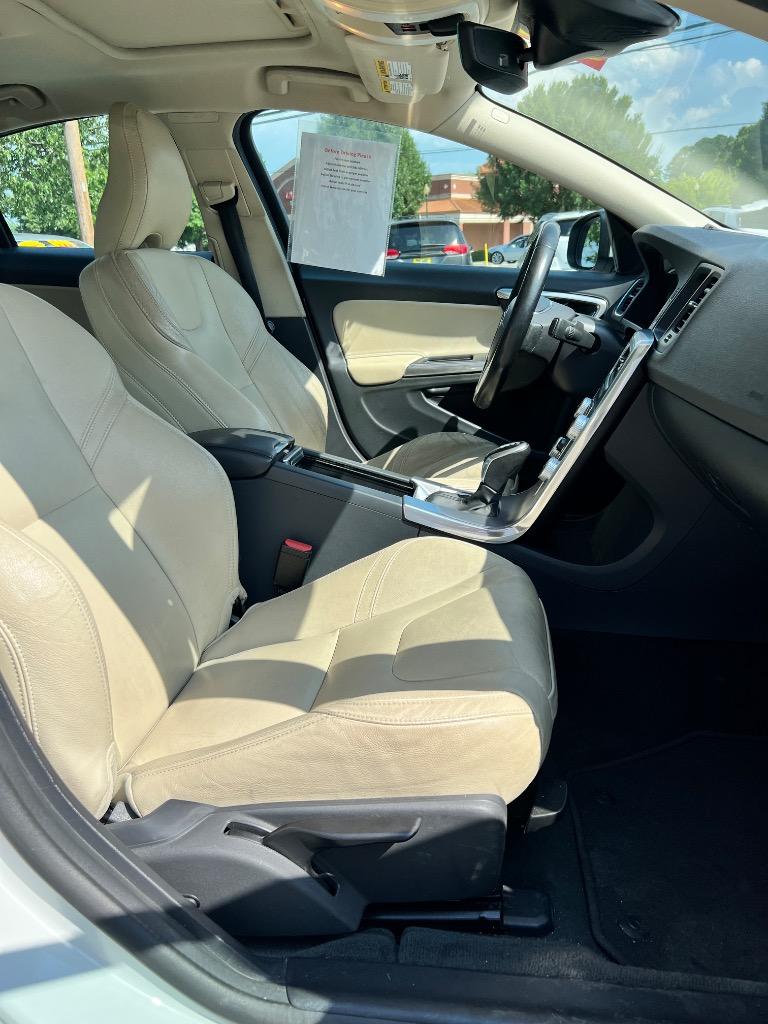 2017 Volvo S60 - $10,599