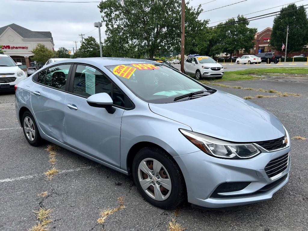 2018 Chevrolet Cruze - $9,599
