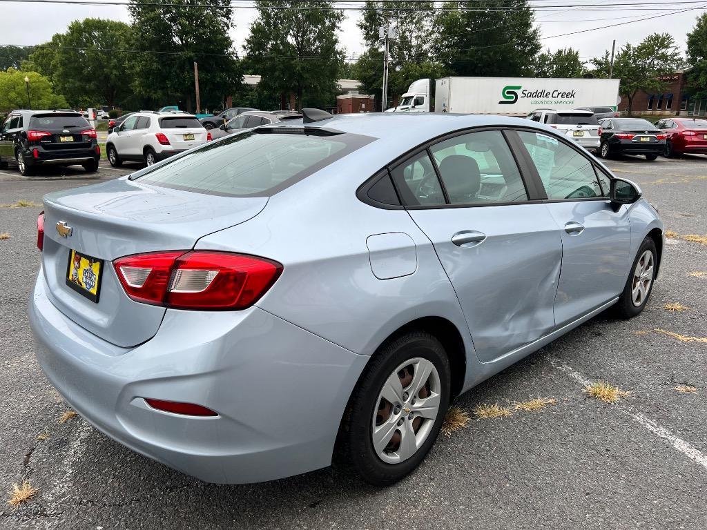 2018 Chevrolet Cruze - $9,599