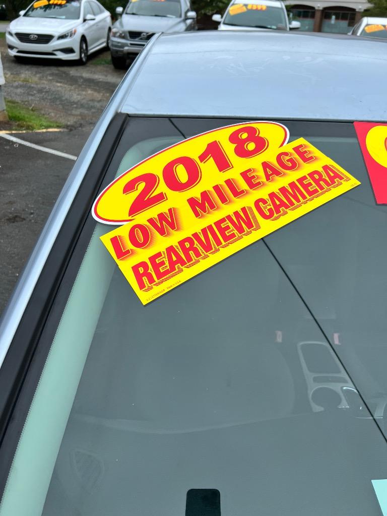2018 Chevrolet Cruze - $9,599