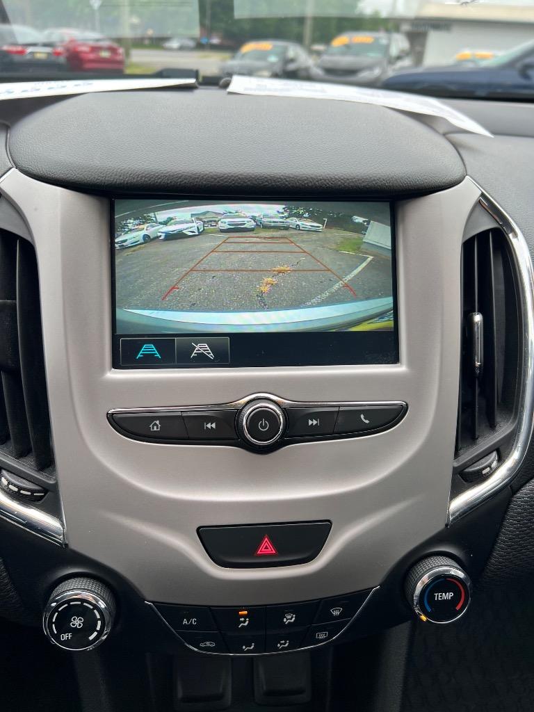 2018 Chevrolet Cruze - $9,599