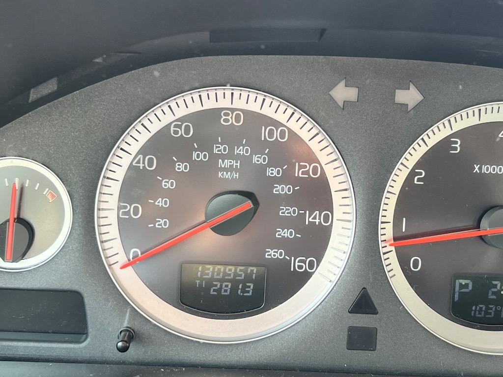 2013 Volvo XC90 - $6,299