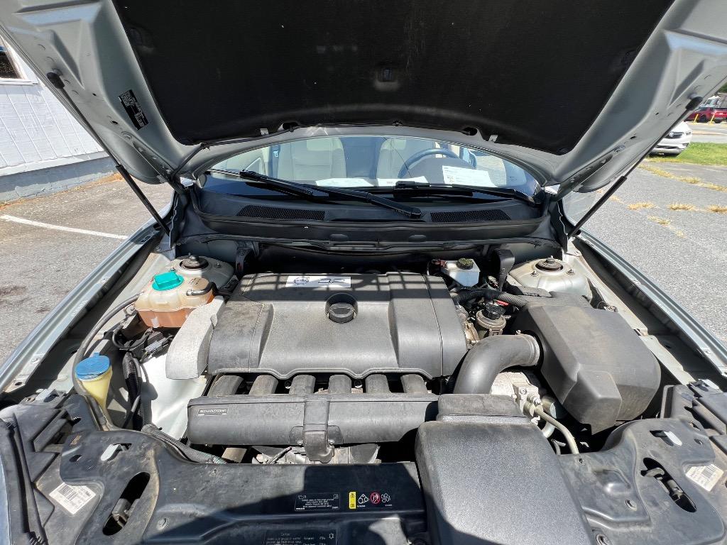 2013 Volvo XC90 - $6,299