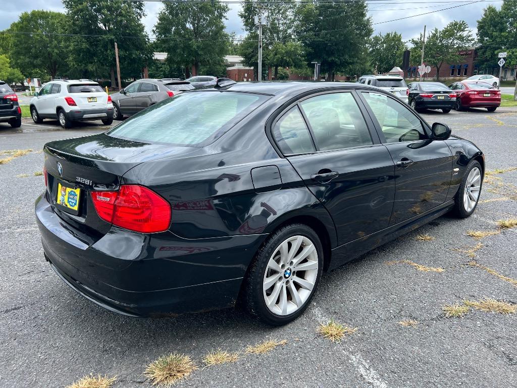 2011 BMW 328i - $7,599