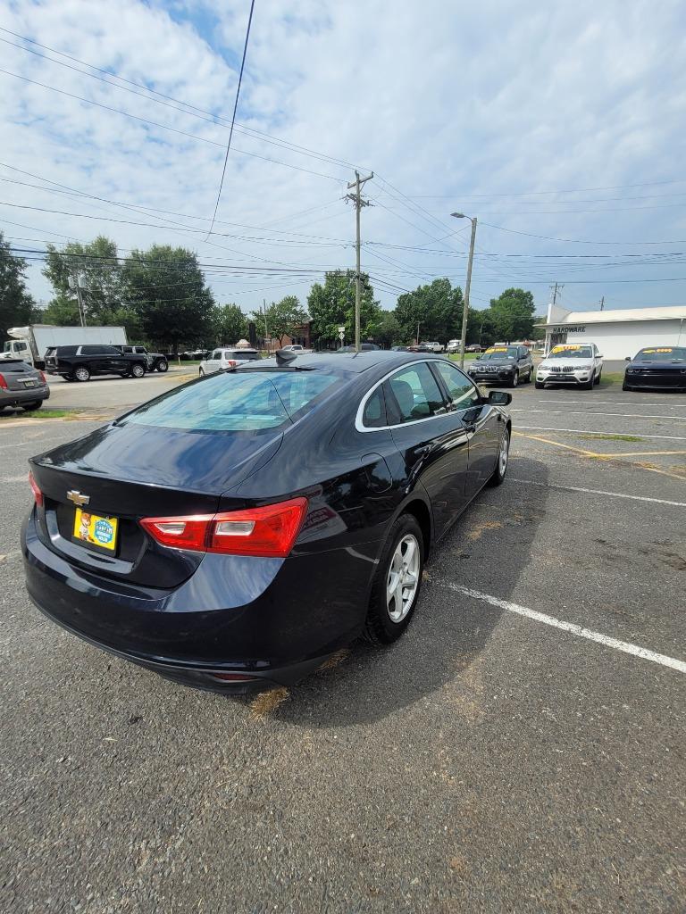 2016 Chevrolet Malibu - $8,499