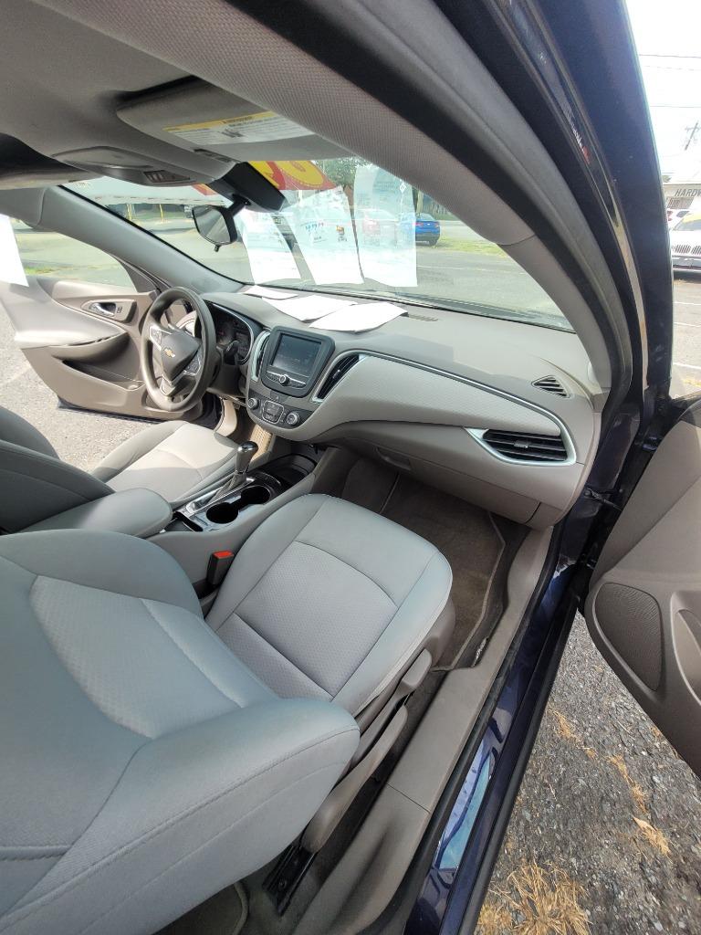 2016 Chevrolet Malibu - $8,499