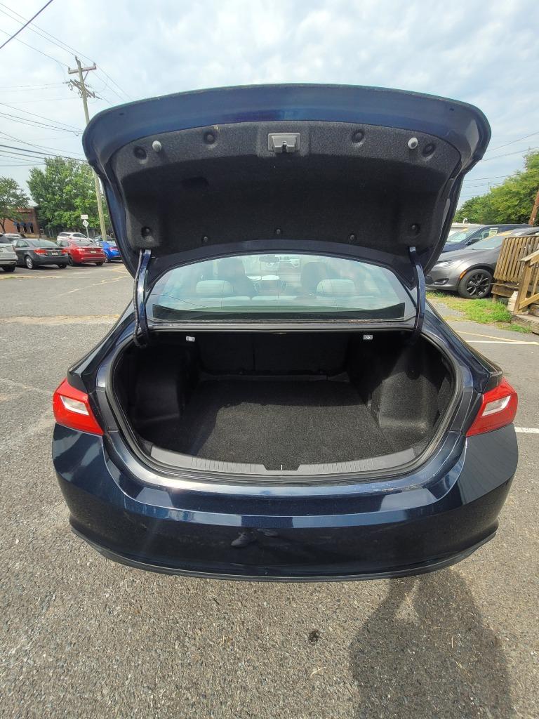 2016 Chevrolet Malibu - $8,499