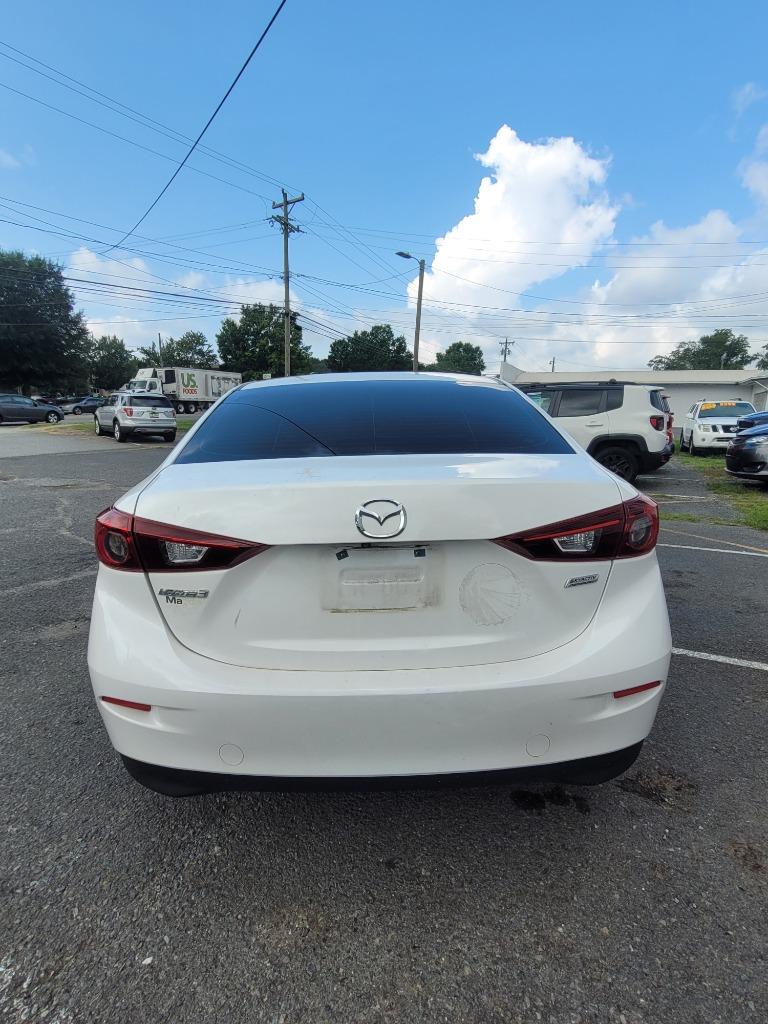 2018 MAZDA MAZDA3 - $10,999