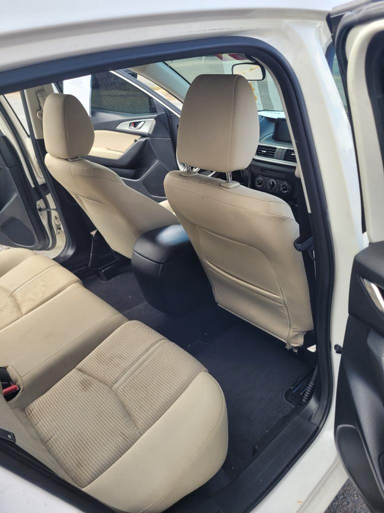 2018 MAZDA MAZDA3 - $10,999