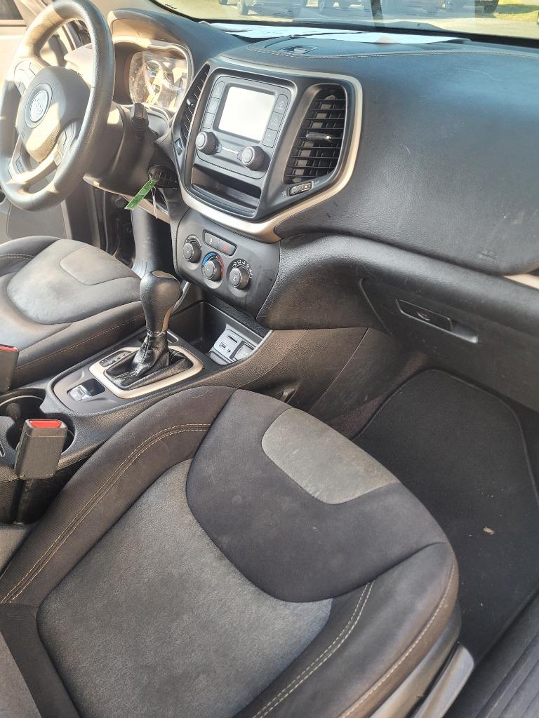 2018 Jeep Cherokee - $7,999