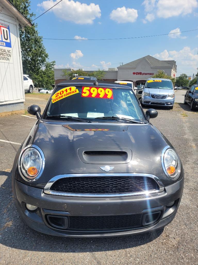 2011 MINI Cooper - $5,999