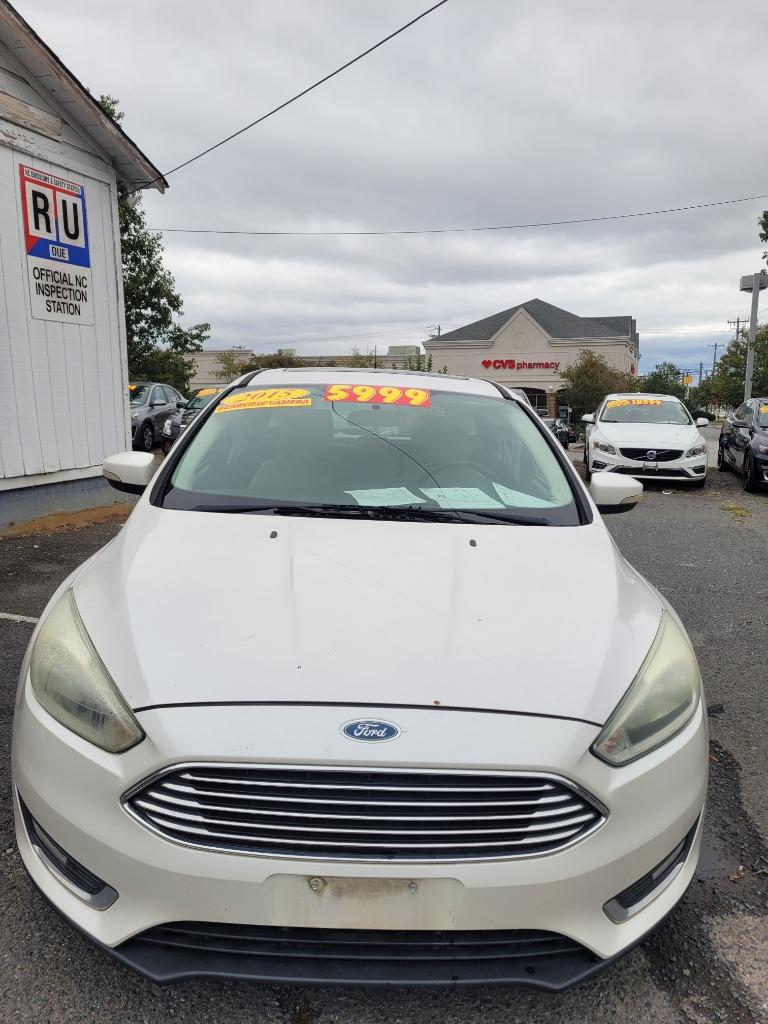 2015 Ford Focus - $5,999