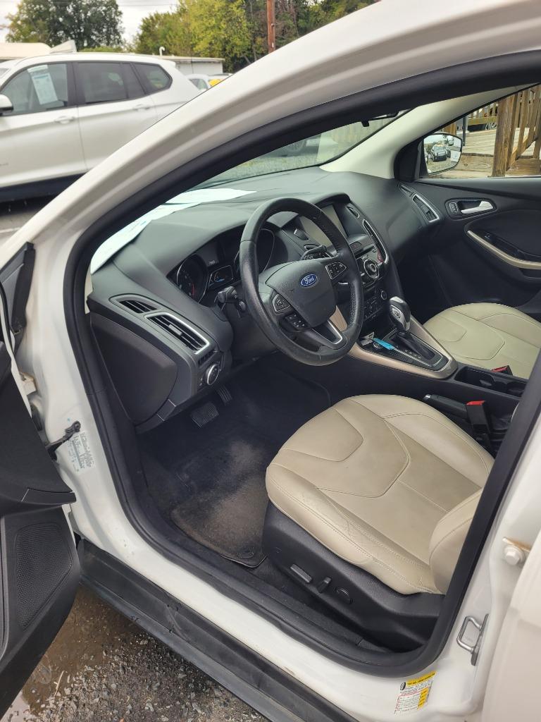 2015 Ford Focus - $5,999
