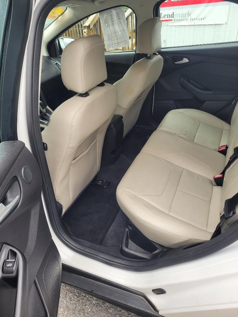 2015 Ford Focus - $5,999