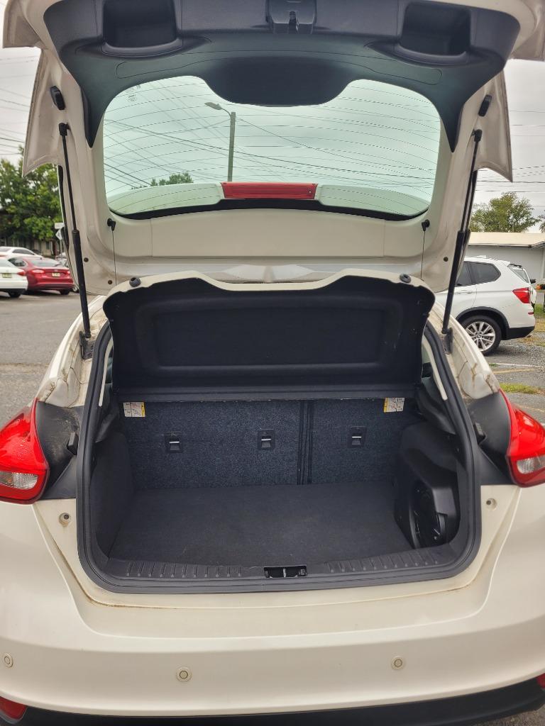 2015 Ford Focus - $5,999