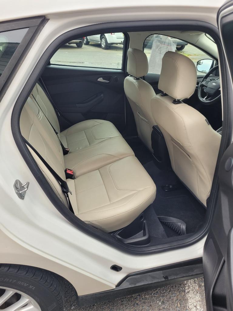 2015 Ford Focus - $5,999