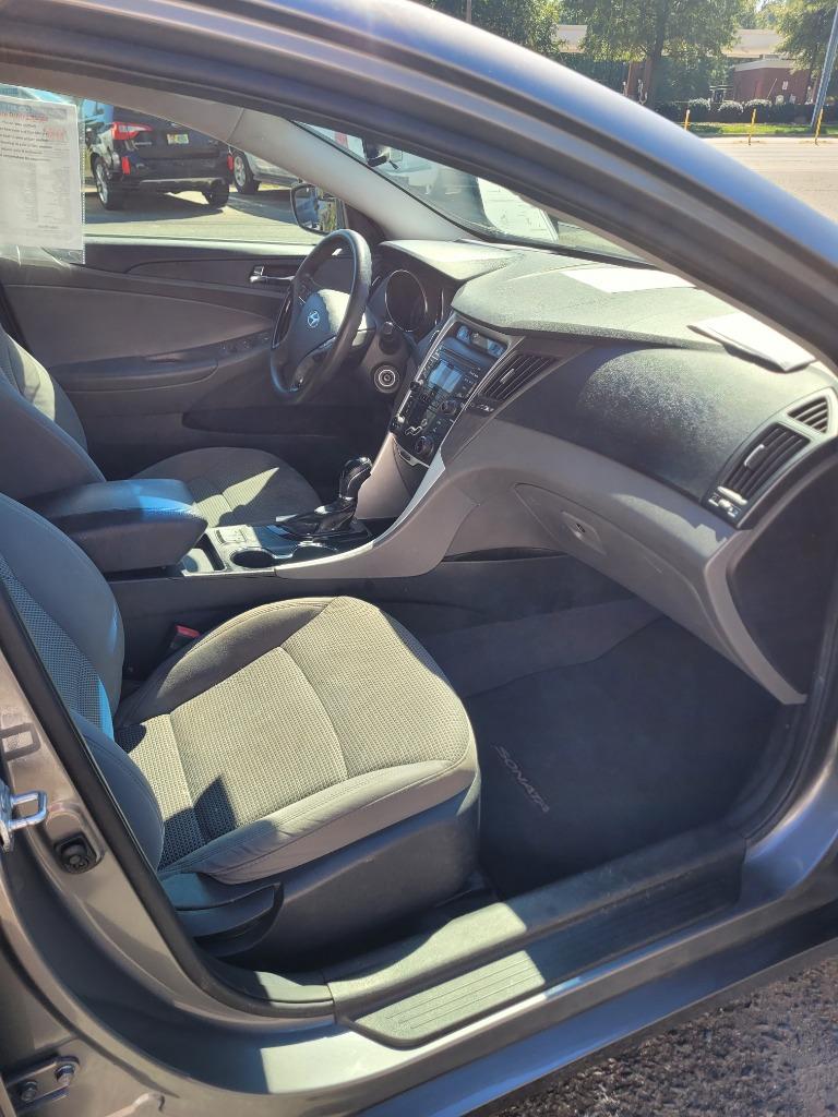 2013 Hyundai Sonata - $5,999