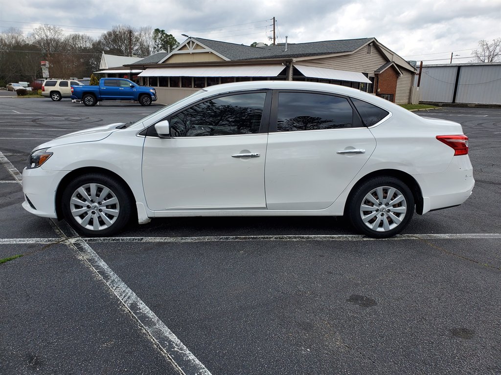 2016 Nissan Sentra - $8,499