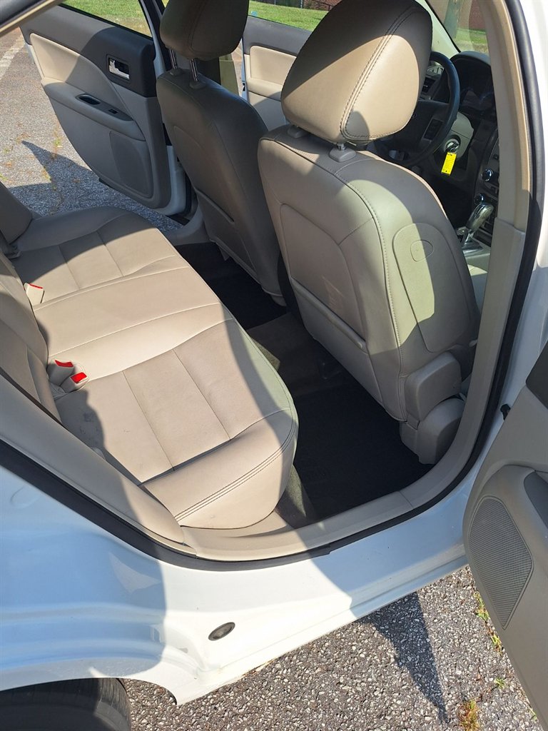 2011 Ford Fusion Sport photo