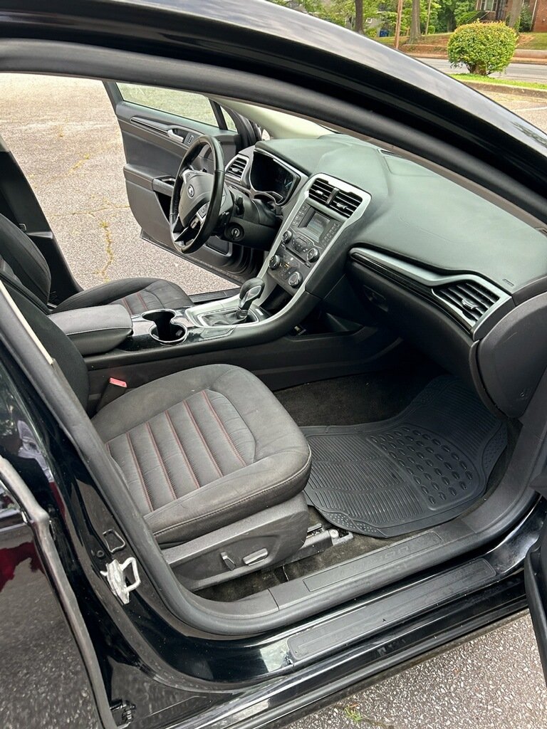 2016 Ford Fusion SE photo