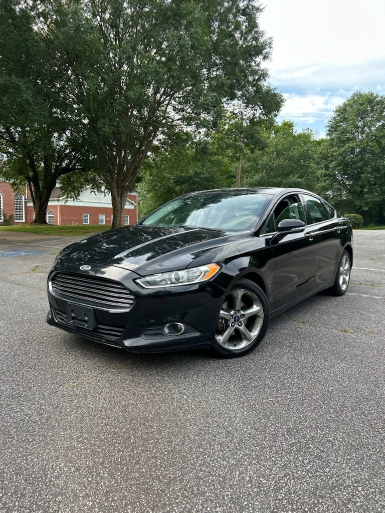 2016 Ford Fusion SE photo