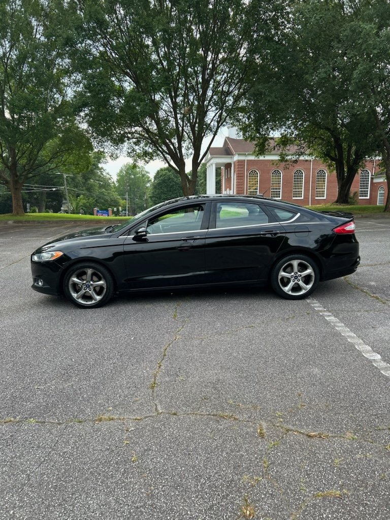 2016 Ford Fusion SE photo