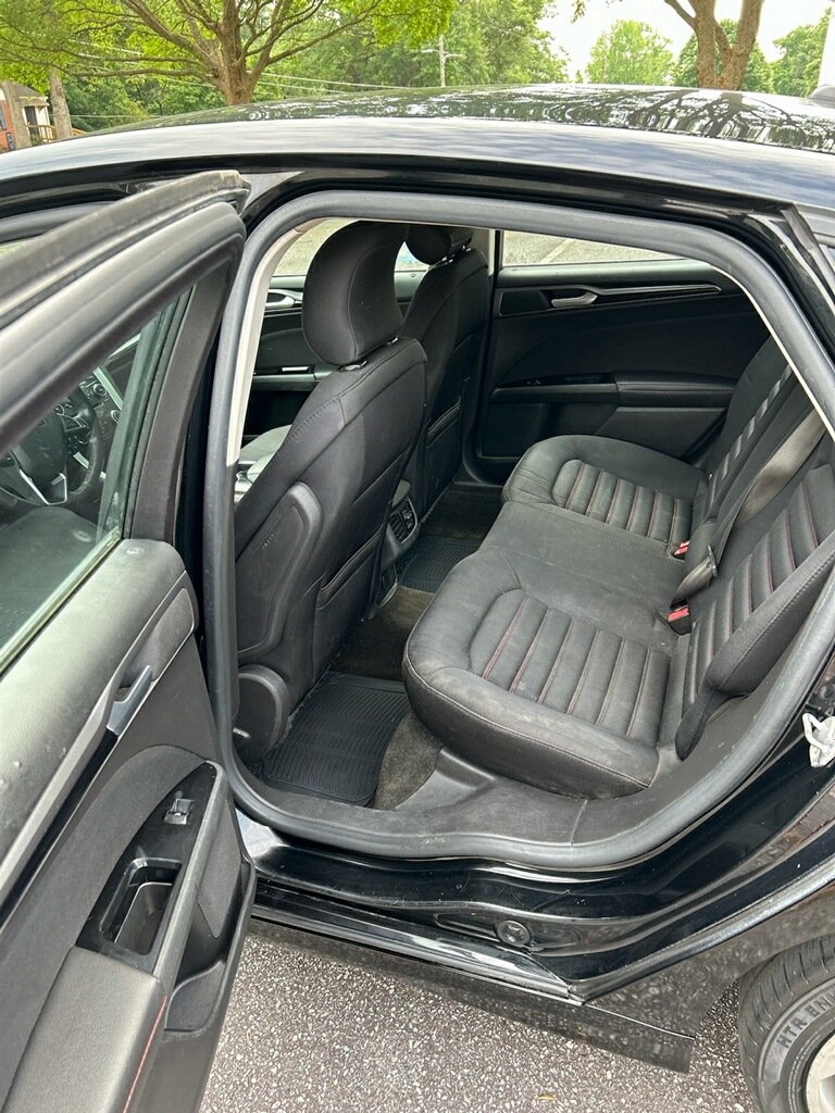 2016 Ford Fusion SE photo