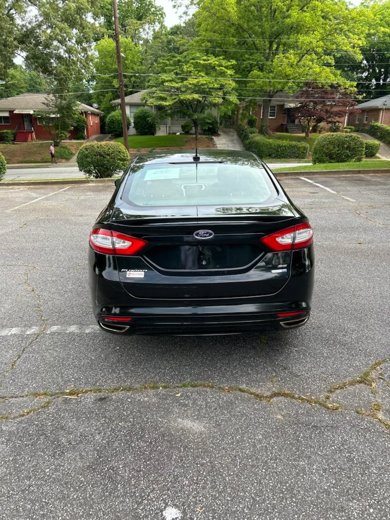 2016 Ford Fusion SE photo