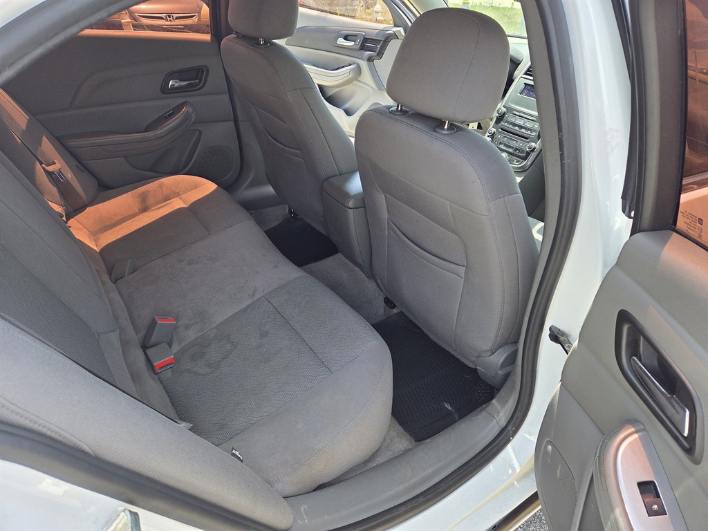 2015 Chevrolet Malibu - $6,999