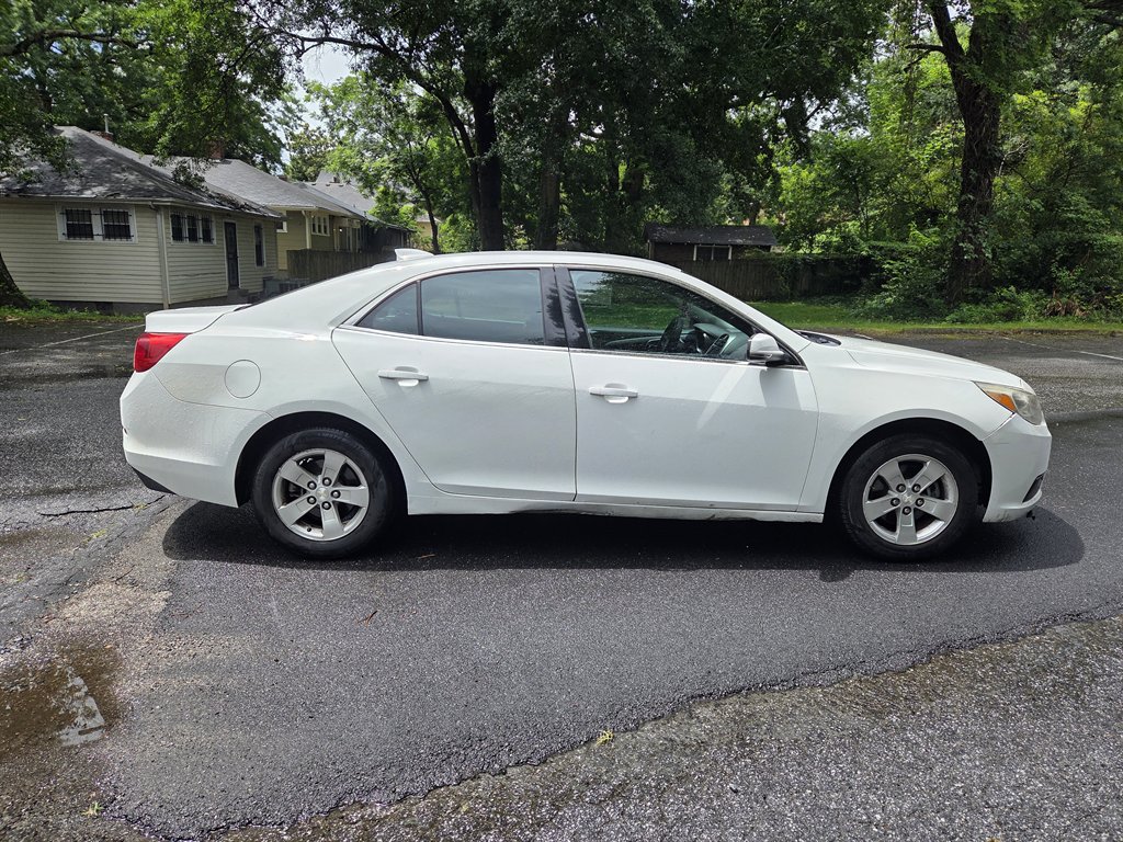 2016 Chevrolet Malibu - $3,999